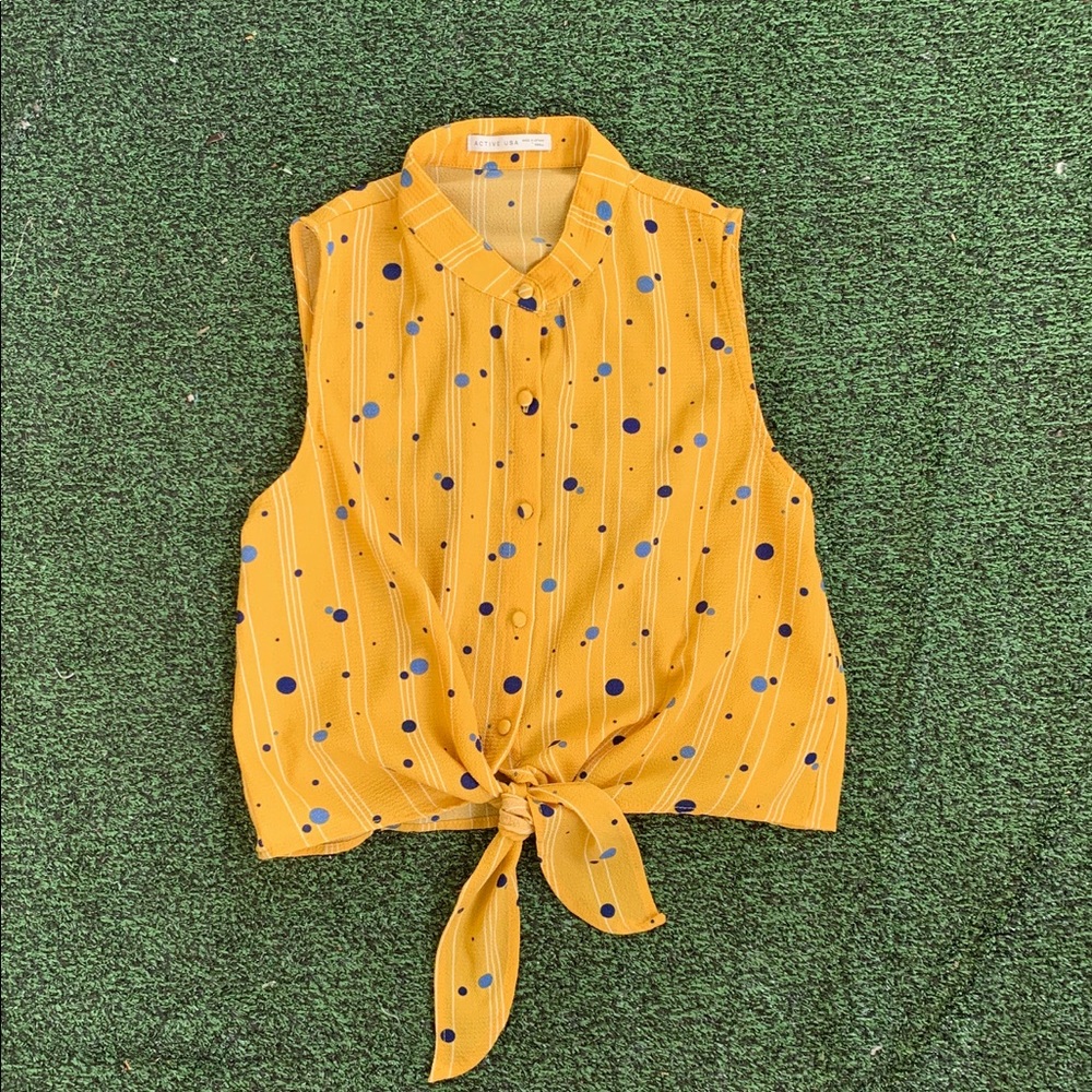 🌻 Yellow Tie Top With Navy & Blue Polka Dots 🌻